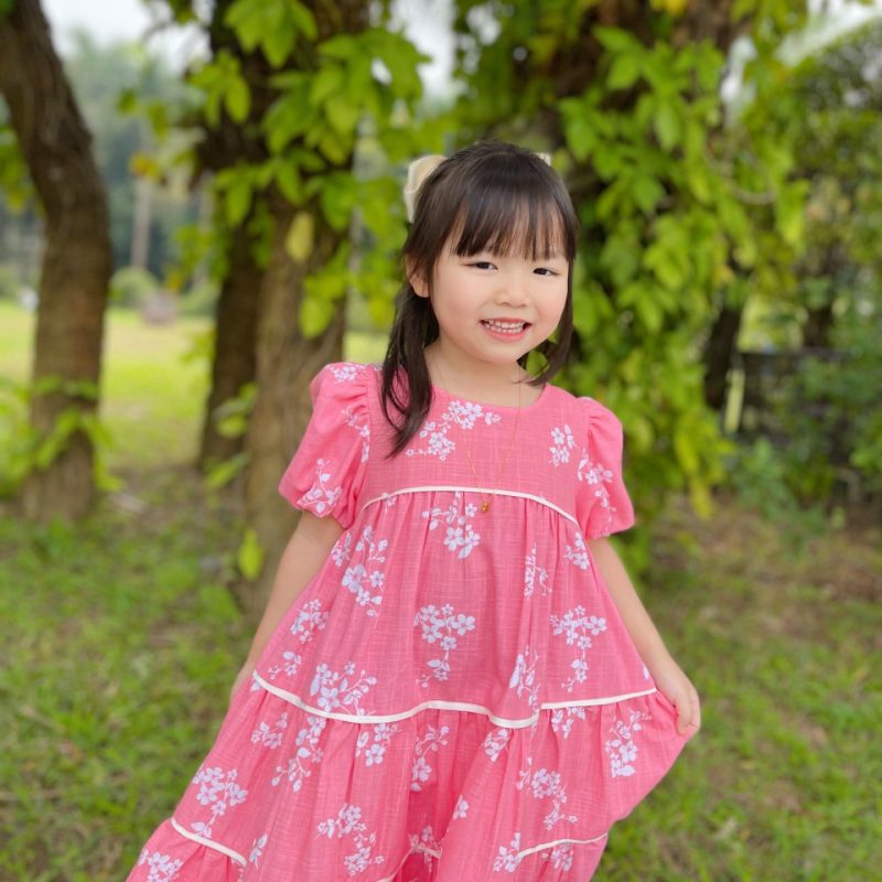 váy trẻ em 4 tuổi